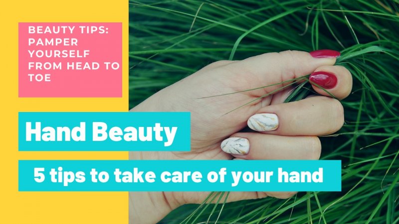 The skin on your hands needs special care and attention. The hands should be treated with a deep mask and are hydrated to improve the skin's moisture barrier and prevent aging.